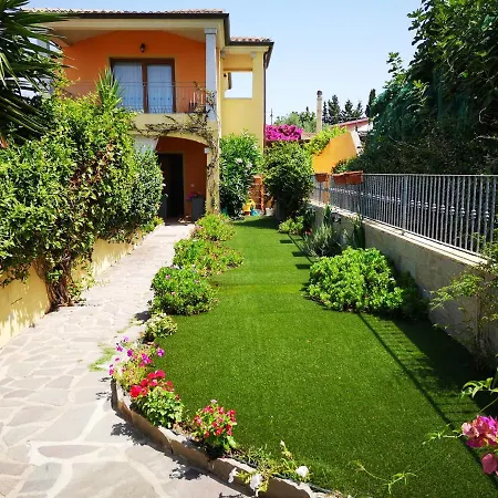 Casa Con Giardino Prázdninový dům *